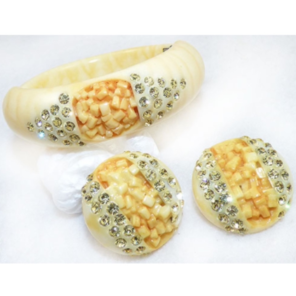 Yellow Plastic Clamper Bracelet Set